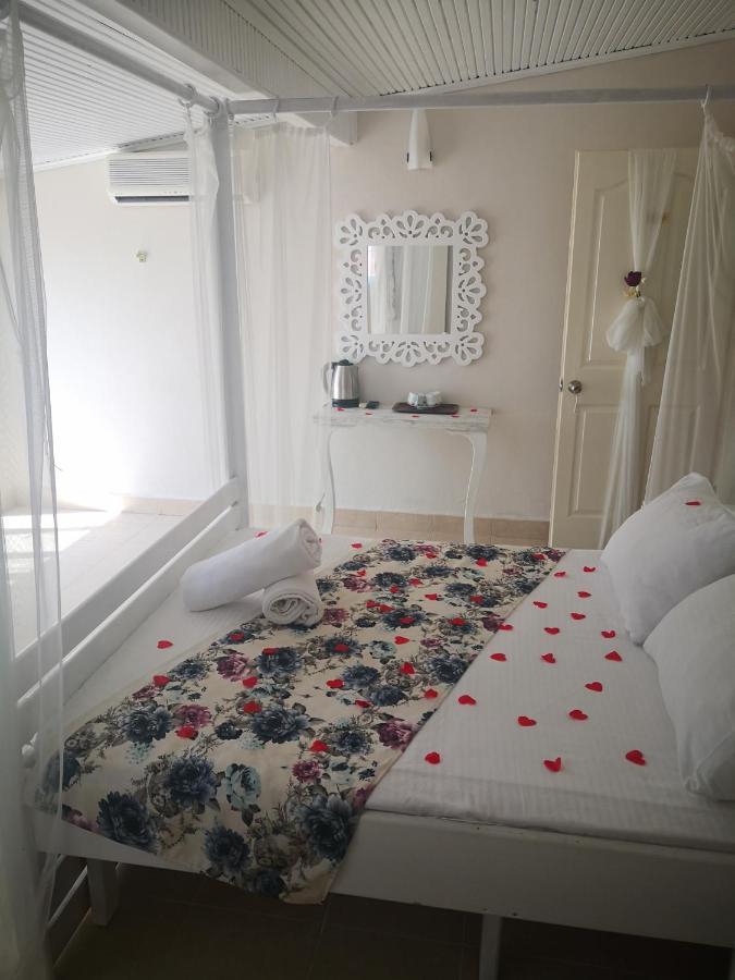Yuerekli Apart Hotel Авса-Адаси Экстерьер фото